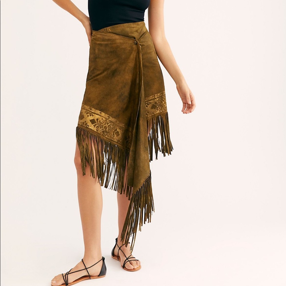 RARE ❤️ Riverbend Suede Skirt